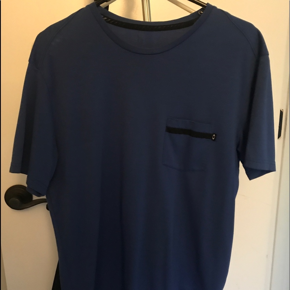 Oakley T-Shirt